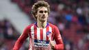 3. Antoine Griezmann (Atletico Madrid) - Rencana kepindahannya ke Barcelona membuat striker nomor punggung tujuh ini memilih mangkir saat latihan pramusim. (Photo by JAVIER SORIANO / AFP)