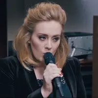 Adele dalam video When We Were Young.
