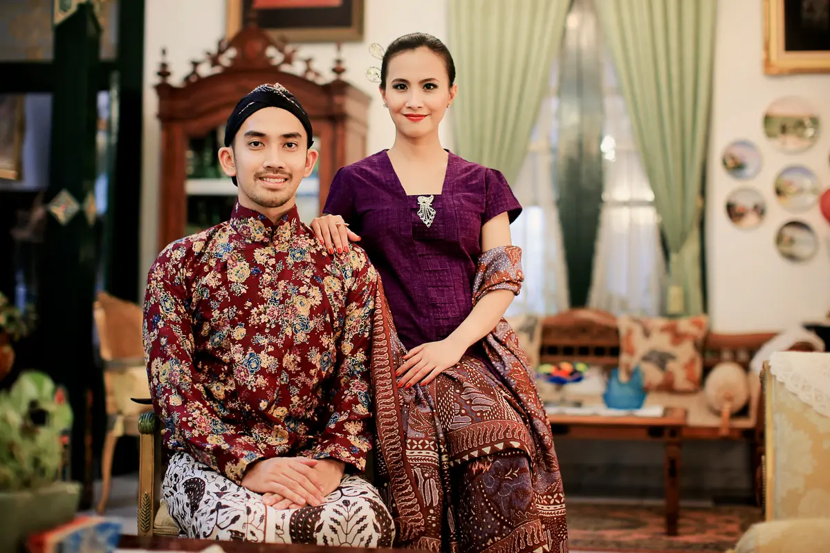 kebaya-kezo