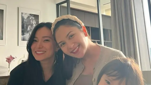 Potret Asmirandah mengunjungi Jessica Mila bersama Chloe (Sumber: Instagram/asmirandah89)