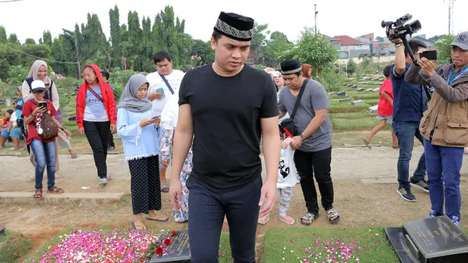 [Bintang] Billy Syahputra