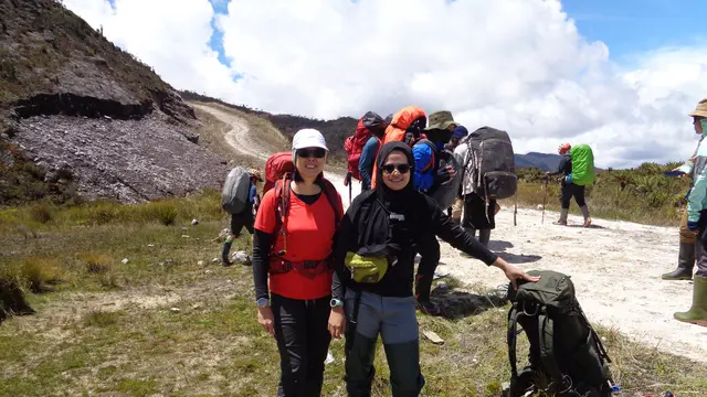 Ekspedisi Puncak Trikora.