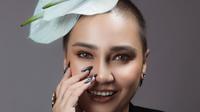 Potret Feby Febiola Dengan Busana Serba Hitam, Tampil Penuh Percaya Diri. (Sumber: Instagram/fdphotography90)