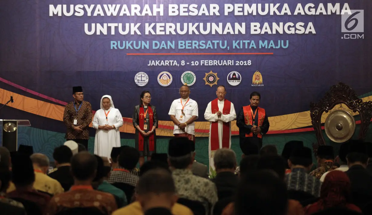 Pembukaan acara Musyawarah Besar Pemuka Agama untuk Kerukunan Bangsa di Jakarta, Kamis (8/2). Acara ini mengabil tema 'Rukun dan Bersatu, Kita Maju'. (Liputan6.com/Arya Manggala)