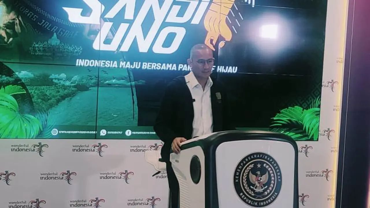 Menparekraf Sandiaga Uno dalam The Weekly Brief with Sandi Uno, Senin, 22 Januari 2024