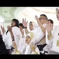 Julia Perez berdoa agar bisa selalu ke Baitullah (Instagram/@juliaperrezz)