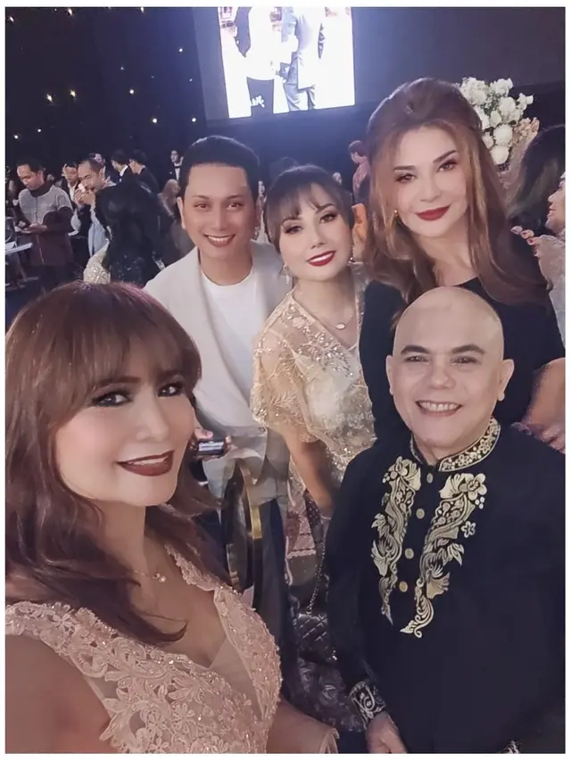 8 Potret Tamu Publik Figur di Pernikahan Teuku Rassya dan Cleantha Islan