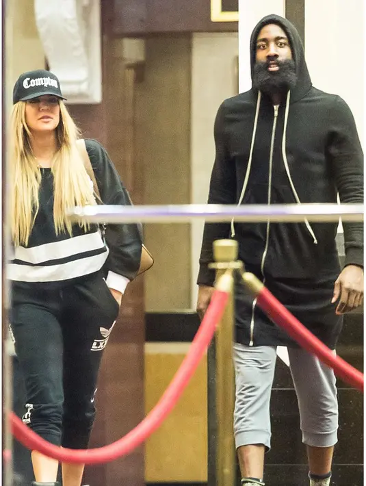 Khloe Kardashian and James Harden (via dailymail.co.uk)