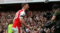 Mustafi Pesimistis Arsenal Finis 4 Besar