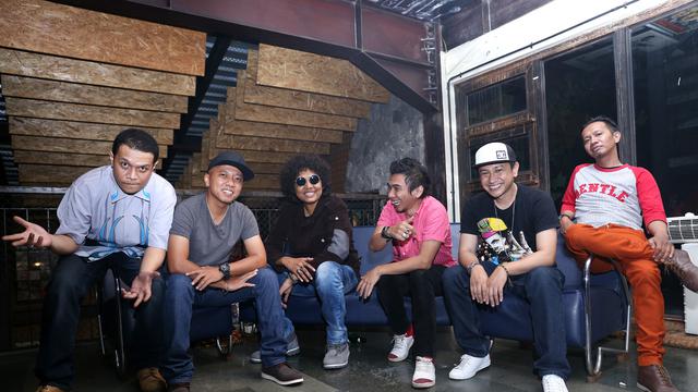 T Five Siap Berikan Aransemen Berbeda Dalam Konser 3 Generasi News Entertainment Fimela Com