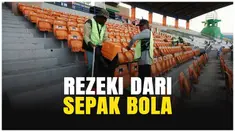 Di balik meriahnya Piala Presiden 2025, ada sosok-sosok yang bekerja dalam diam. Mereka bukan pemain, bukan pelatih, bukan juga penonton, mereka adalah petugas kebersihan.