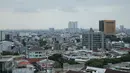 Gedung-gedung tinggi di Kawasan sekitar Abdul Muis, Jakarta,  Jumat (22/1). Pembelian lahan ini untuk dijadikan Ruang Terbuka Hijau (RTH) untuk menekan polusi udara di Jakarta. (Liputan6.com/Faizal Fanani)