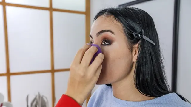 5 Kesalahan yang Bikin Makeup Flashback Saat di Foto - 2