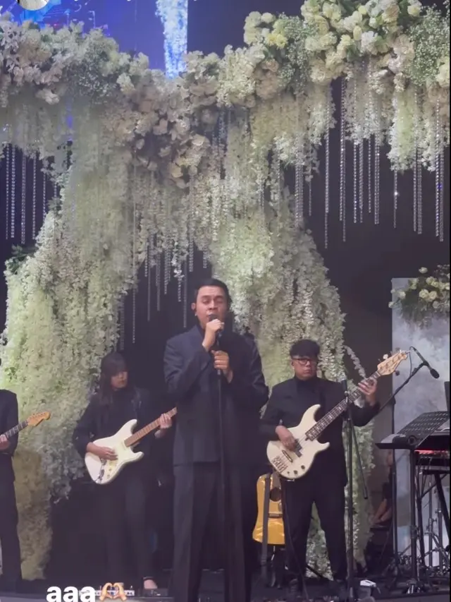 Pernikahan Dofa Alkatiri dengan Tengku Najwa Adnan putri Enny Beatrice, ada Rizky Nazar dan Refal Hady jadi Pagar Bagus (Foto: instagram syifahadju)
