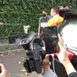 Dengan Tangan Diikat, Ferdy Sambo Cs Rekonstruksi Pembunuhan Brigadir J di Rumdin Duren Tiga, Pancoran, Jakarta Selatan. (Liputan6.com/Benedikta Ave Martevalenia)