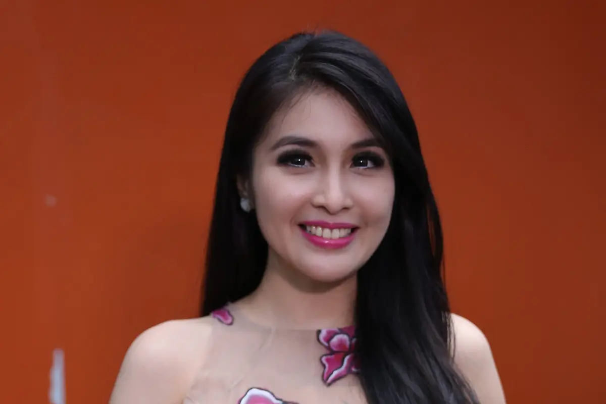 [Bintang] Sandra Dewi