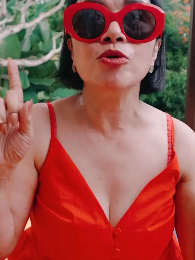 Ruth Sahanaya cover Garam dan Madu. (credit:instagram.com/mamauthe)