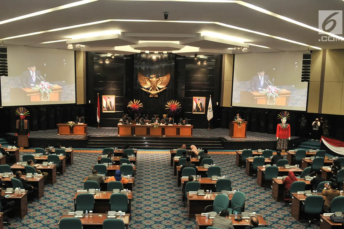 Sandiaga Uno Mengundurkan Diri di Hadapan DPRD DKI Jakarta