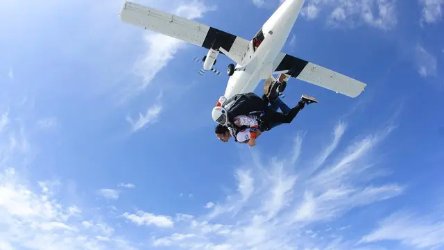 ilustrasi Sah menjadi suami cut syifa di sinetron samudra cinta, berikut potret Mischa Chandrawinata dibalik layar/instagram: @mischach