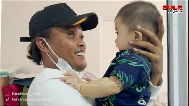 [Fimela] Sule dan Adzam