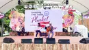 Para musisi tampil dalam festival kuliner di kota tua Phuket, Thailand (13/9/2020). Festival selama dua hari itu digelar untuk mendorong pariwisata dan perekonomian setempat. (Xinhua/Zhang Keren)