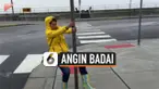 menjerit ketakutan