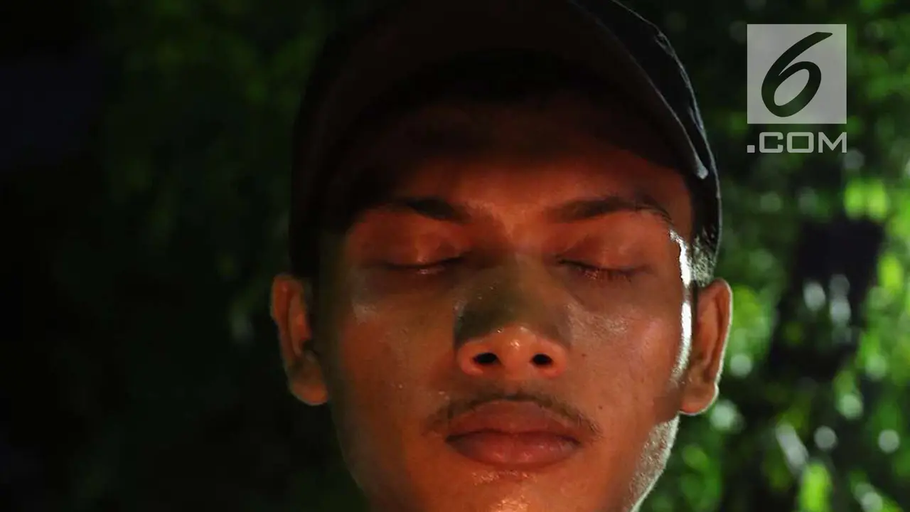 Gabungan Suporter Bola Gelar Aksi Lilin Doakan Korban Bom Surabaya