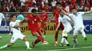 Garuda Muda sempat melesakkan bola ke gawang Uzbekistan melalui sontekan Muhammad Ferarri, sayang gol tersebut dianulir wasit setelah mengecek VAR. (KARIM JAAFAR/AFP)