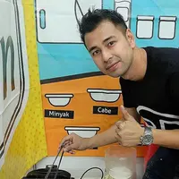 Raffi Ahmad kini semakin melebarkan sayapnya sebagai seorang pebisnis, mulai dari kuliner hingga fashion. (via instagram/@radenfood)
