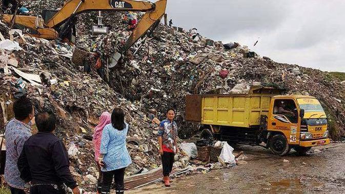 Salah satu lokasi Tempat Pembuangan Akhir (TPA) sampah di Kota Palembang Sumsel (Liputan6.com / Nefri Inge)