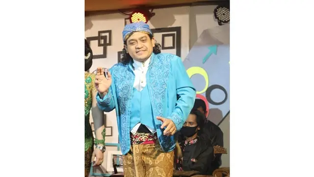 6 Potret Bambang Surono, Mahasiswa Asal Boyolali yang Mirip Didi Kempot