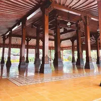 Pendopo rumah Soimah (Instagram/pendopotulungo)