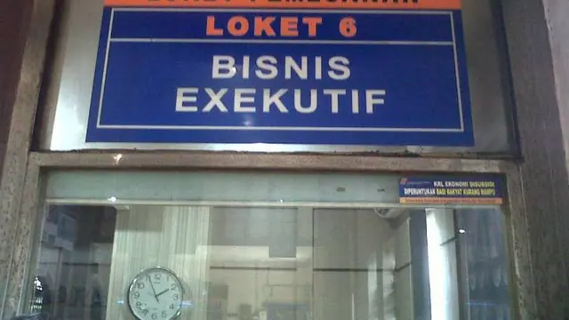 6 Tulisan Typo di Tempat Umum Ini Kocak, Bikin Gagal Paham
