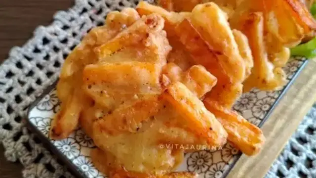 Resep bakwan labu kuning tanpa telur yang nikmat jadi menu buka puasa Ramadhan. (dok. Cookpad @vitajaurina)