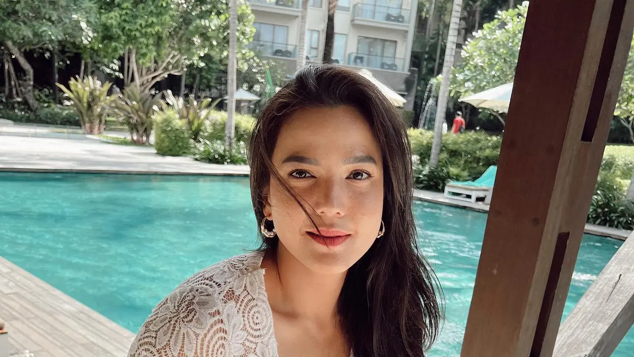 7 Potret Liburan Alice Norin Bersama Buah Hati, Isyaratkan Pindah Ke Bali