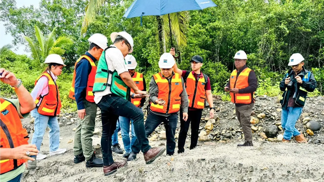 Perusahaan Jhonlin Group milik Andi Syamsudin Arsyad alias Haji Isam