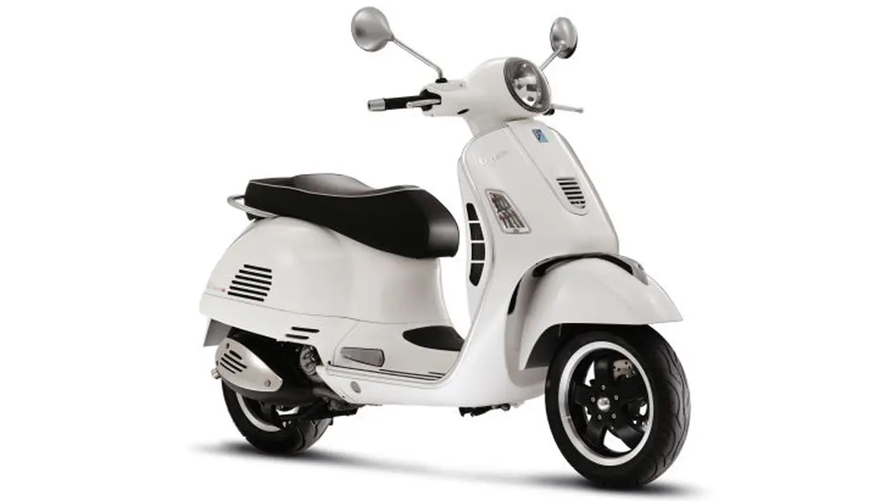 Adik Baru Vespa GTS 300 Lahir Dengan Fitur Canggih