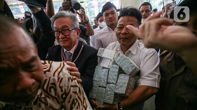 Pengacara Komisaris PT Solitech Media Sinergy Irwan Hermawan, Maqdir Ismail Kembalikan Uang Kasus BTS