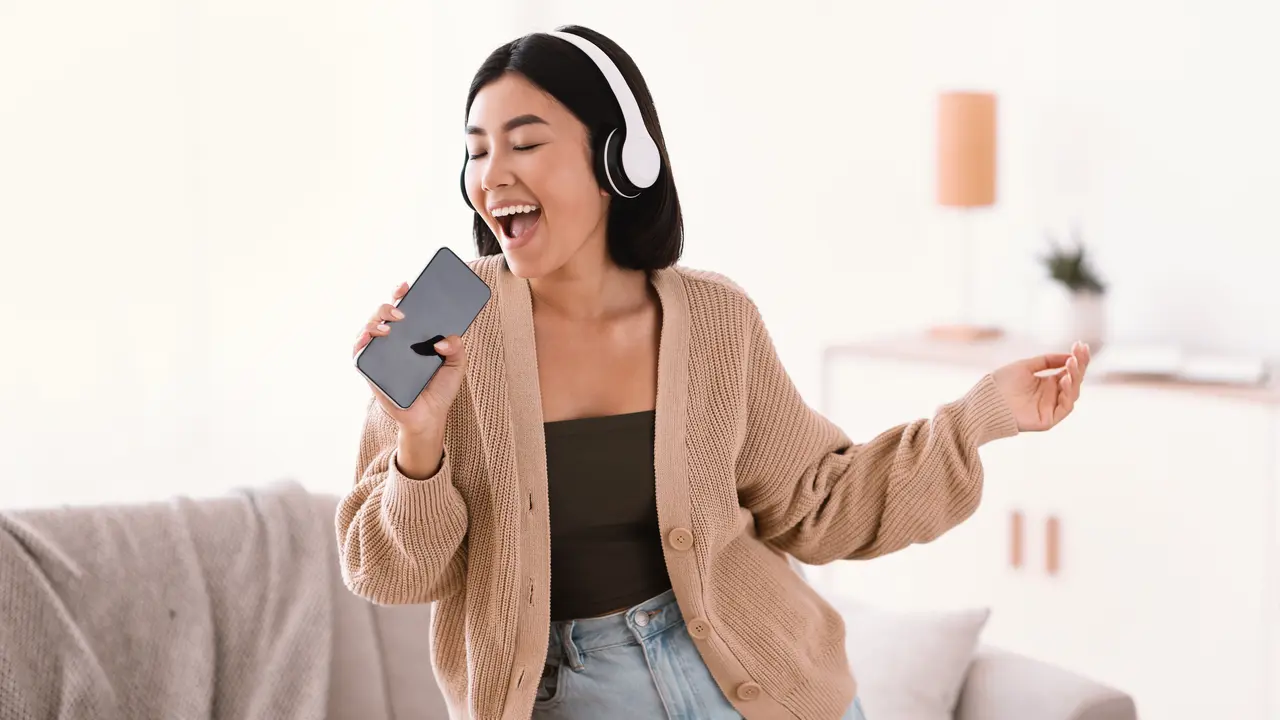 5 Tips Seru Nonton Konser Musik Virtual Agar Tetap Asik dan Totalitas