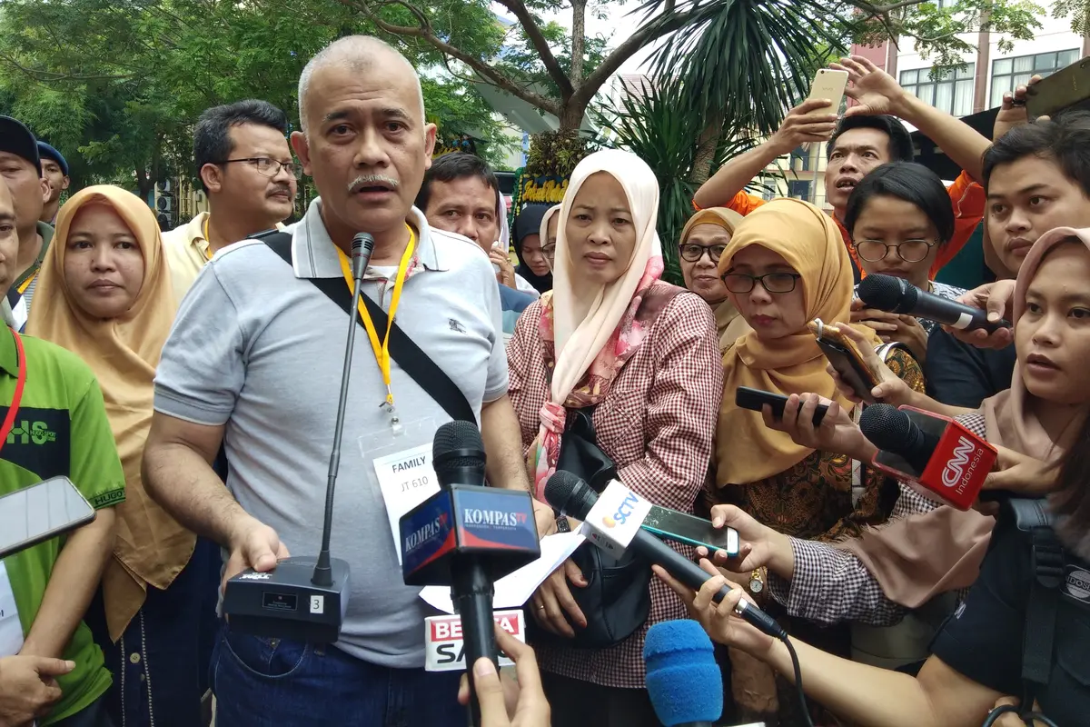 Keluarga korban kecelakaan Lion Air dengan nomor penerbangan JT 610. (Liputan6.com/Ady Anugrahadi)