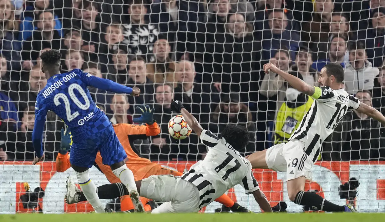 Chelsea meraih tiga poin penting saat menjamu Juventus dalam matchday ketiga fase grup H Liga Champions, Rabu (24/11/2021). (AP/Matt Dunham)