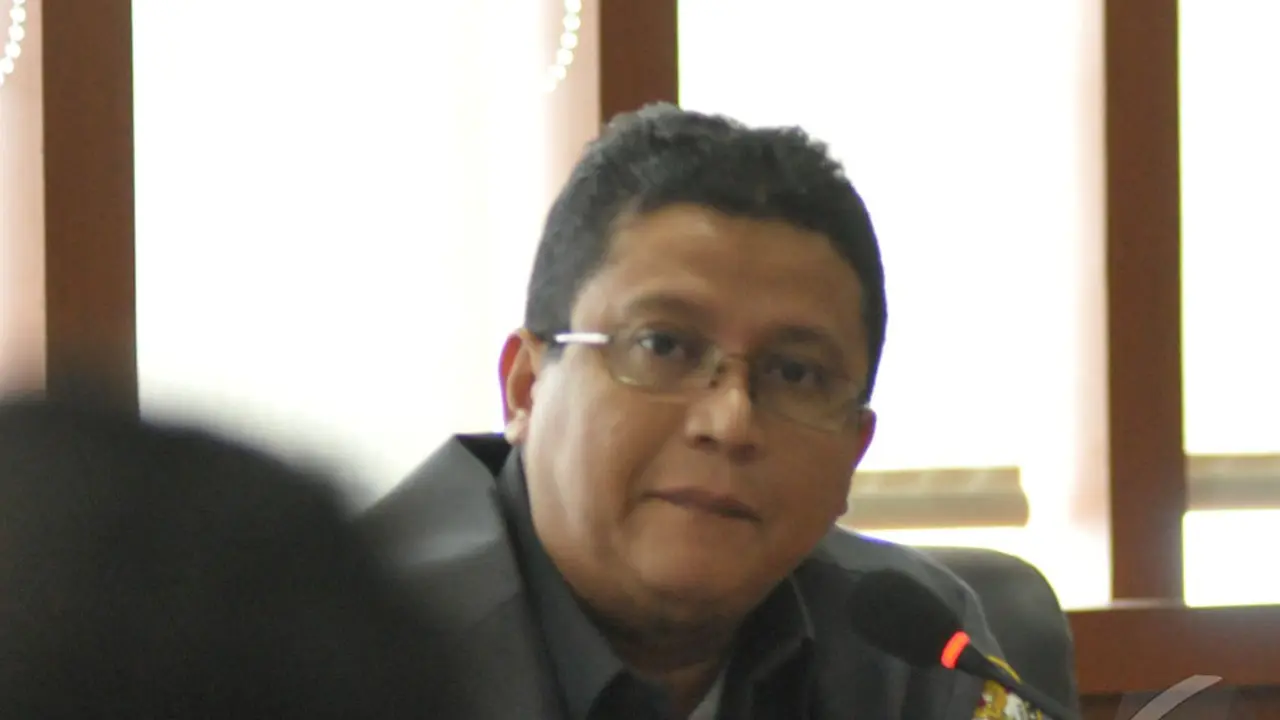 Wajah Geram Ketua Bawaslu Ketahui Anak Buahnya Main Judi