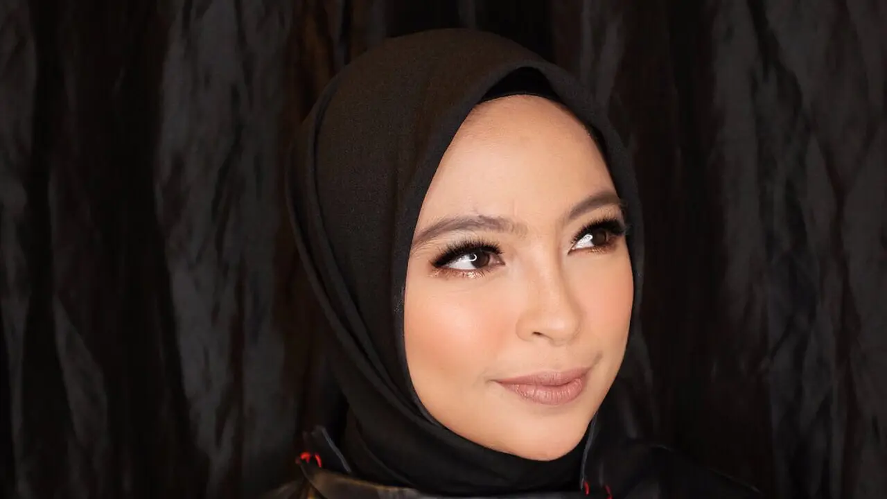 [Bintang] Tantri Kotak Berhijab
