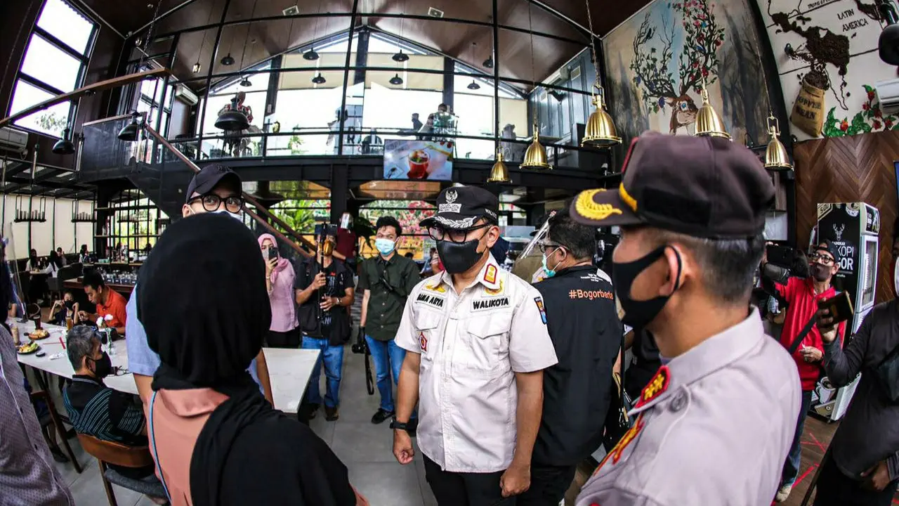 Pada sidak Sabtu sore, Bima Arya didampingi Wakapolresta Bogor Kota dan Dandim 0606 Kota melakukan pemantauan