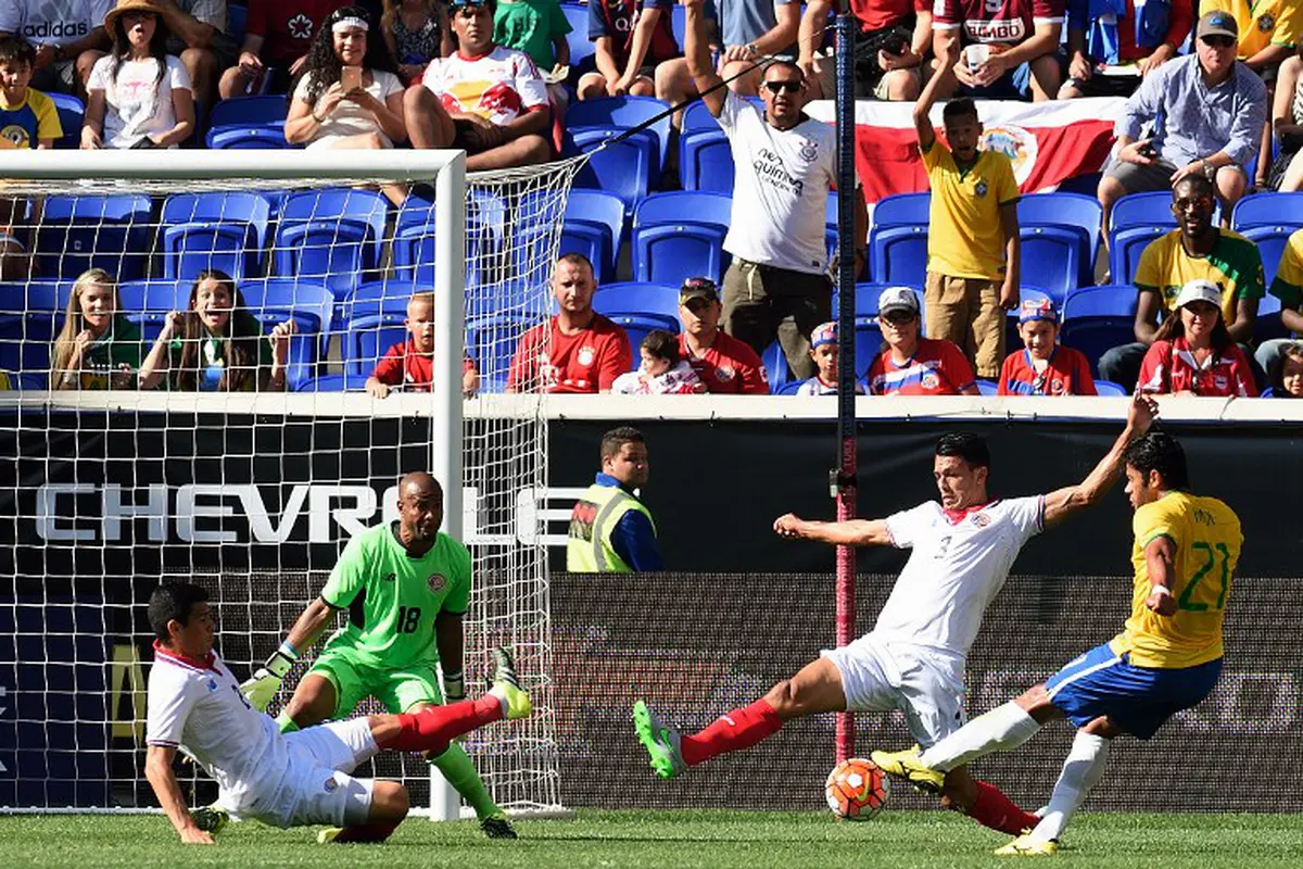 Hulk Buat Brasil Mulus Bungkam Kosta Rika 