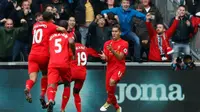 Firmino Gemilang, Liverpool Tekuk Swansea City