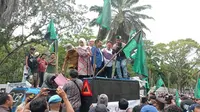Demonstrasi di Kota Kendari terkait penolakan kenaikan BBM, mahasiswa meneriaki prank ke arah anggota DPRD Sulawesi Tenggara.