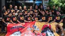 Momen keseruan buka bersama gabungan antara geng motor The Prediksi dan Bedain berhasil mencuri perhatian. Bukber gabungan tersebut berlangsung meriah dan penuh keceriaan dari para anggotanya yang merupakan komika dan juga sosok humoris. (Liputan6.com/IG/@andhiiikapratama)