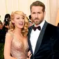 Ryan Reynolds dan Blake Lively. (Foto: usmagazine)