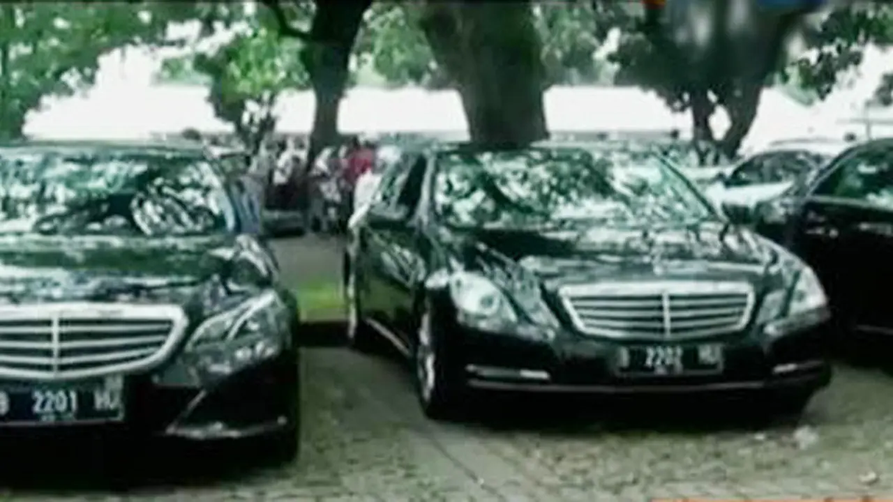 Deretan Mobil Mewah di Senayan Siap Angkut Raja Arab